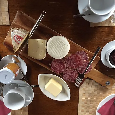 مزرعة للإقامة Tenuta Tenaglia