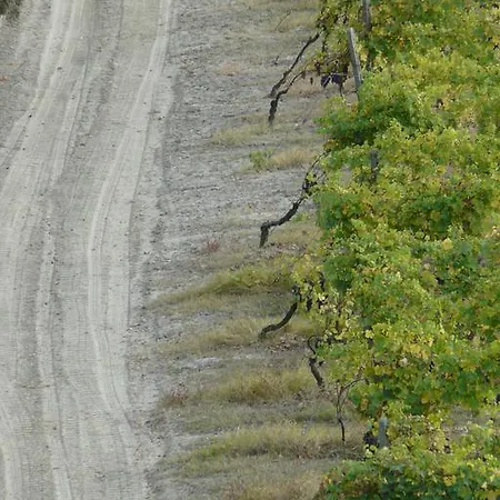 مزرعة للإقامة Tenuta Tenaglia Serralunga di Crea